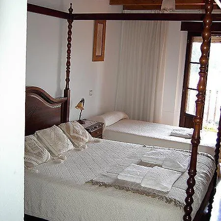 Guest house Rural El Rincon De Gadea 3*